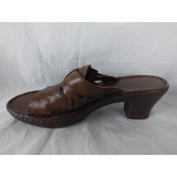 Clarks Sandals Slides Brown Leather Buckle Faux Wood Heel Womens Size 6.5 M - Picture 4 of 9